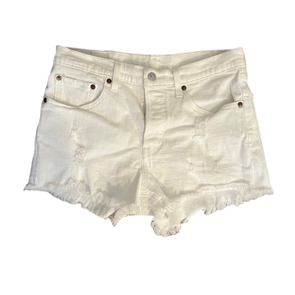 White 501 Levi’s shorts - Picture 4 of 4